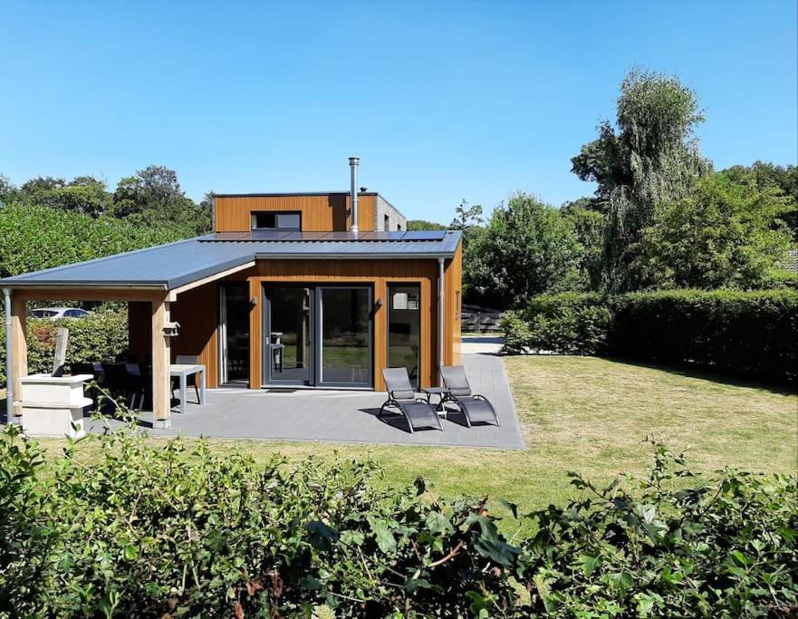 Vakantiehuis Eikzicht Gelegen Aan Het Bos Elsloo  Exterior photo